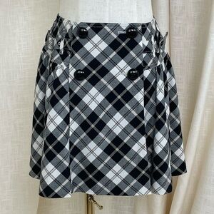 Burberry Vintage Iconic Check Buttons Wrap Mini Skirt in Black& White
